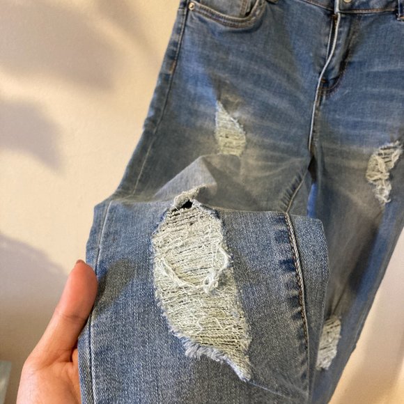 RIPPED SKINNY JEANS - Picture 7 of 16